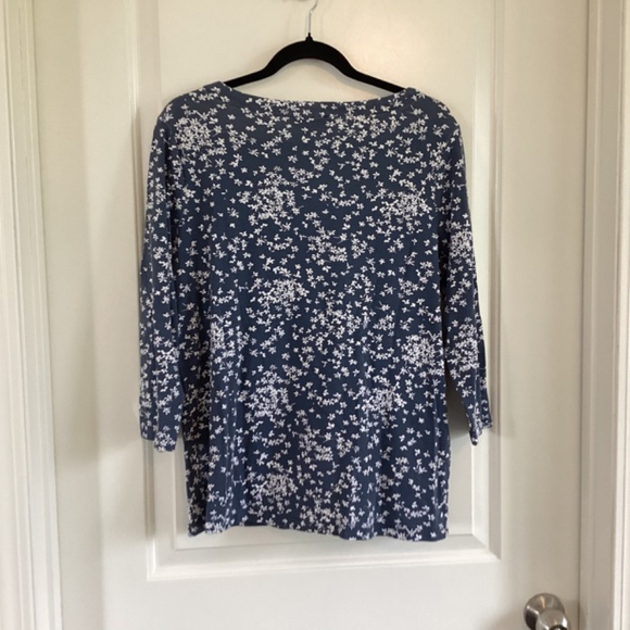 Classic Edition floral blouse size lg - Picture 4 of 4